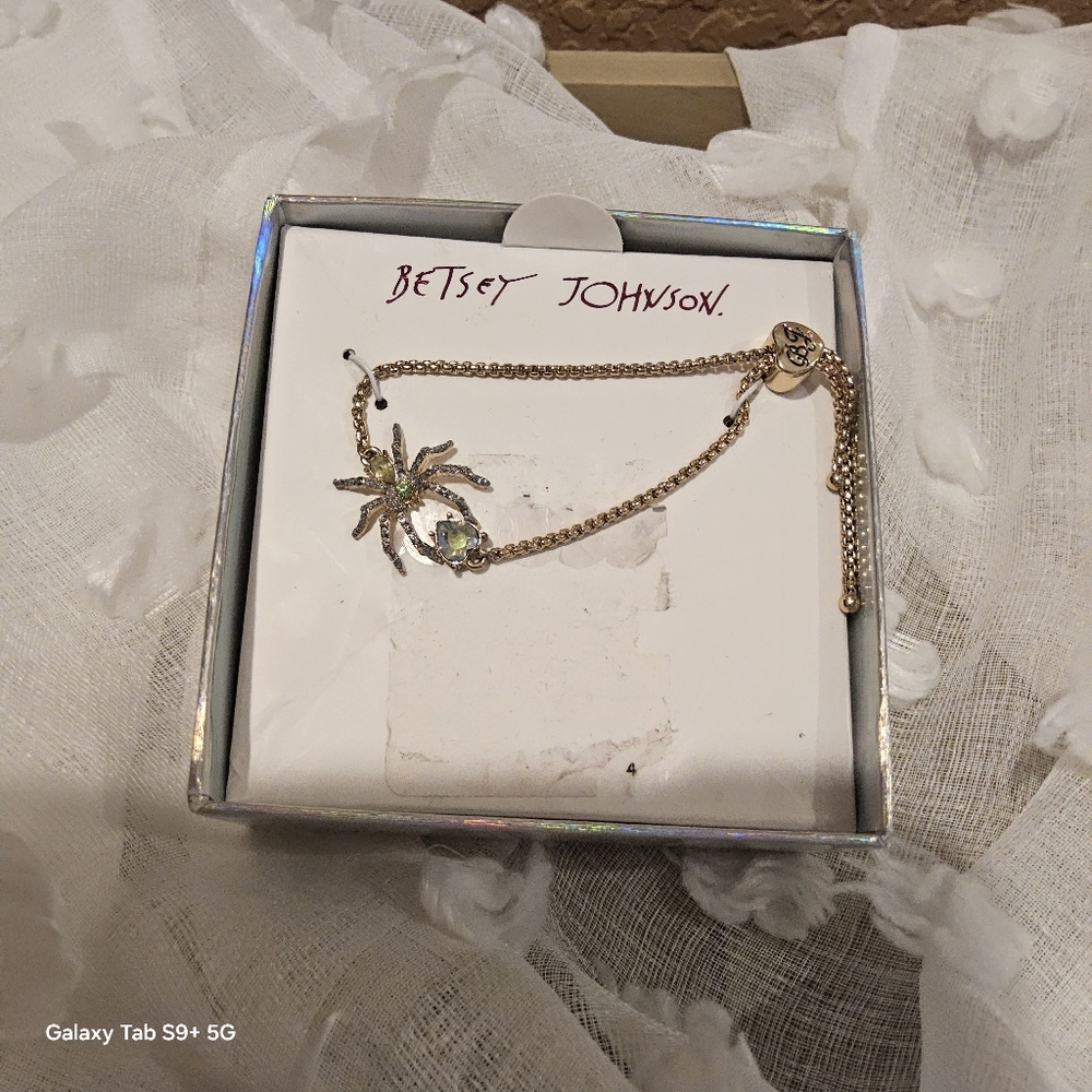 NWT BETSEY JOHNSON MULTI COLOR n RHINESTONE ADJUSTABLE SPIDER BRACELET - Picture 2 of 3